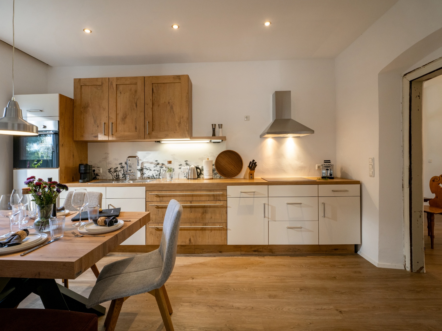 Wohnung 1 – Küche mit Esstisch